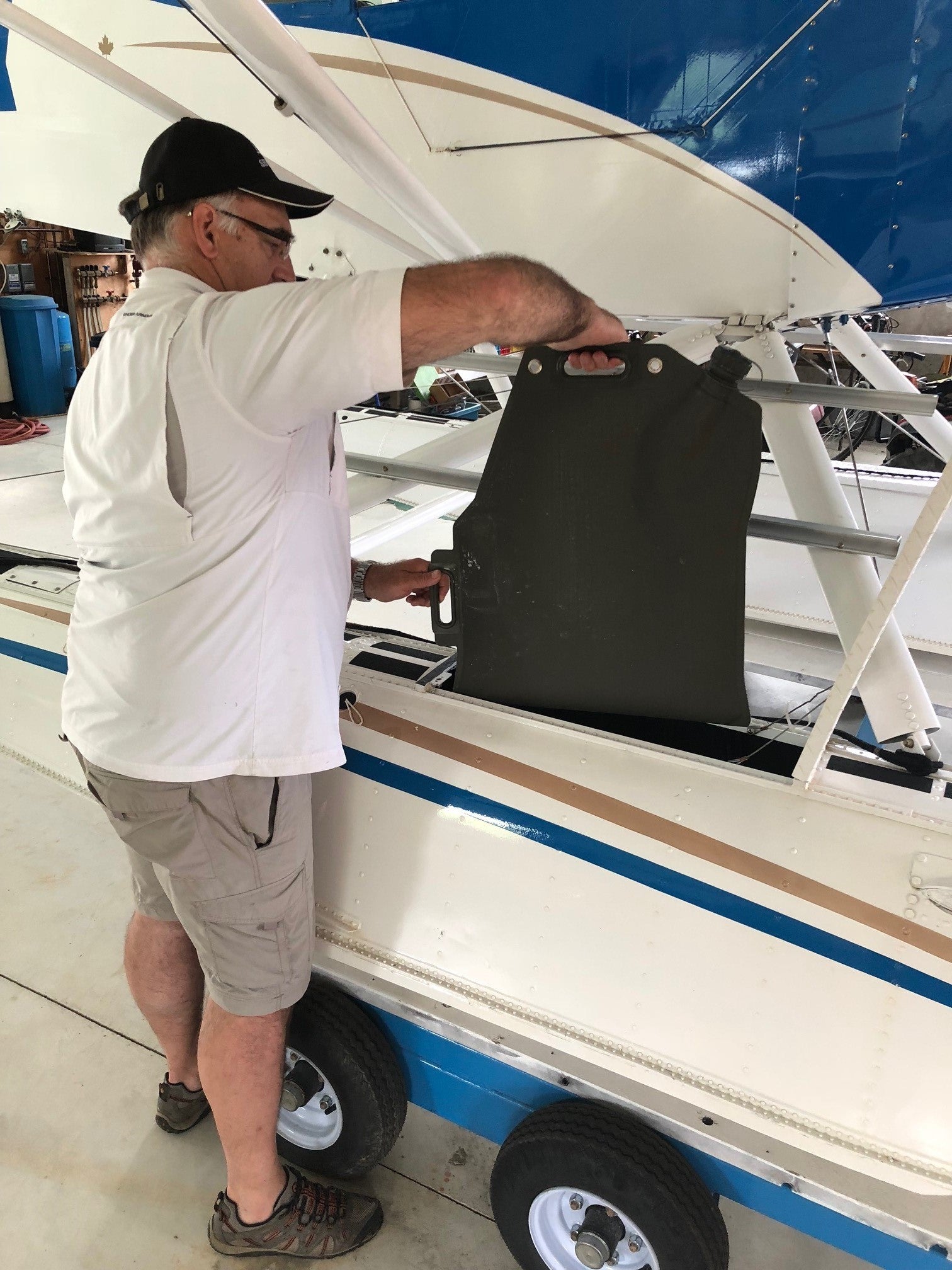 Portable 5-Gallon Jerry Can Fuel Container – Boat Gas Tank